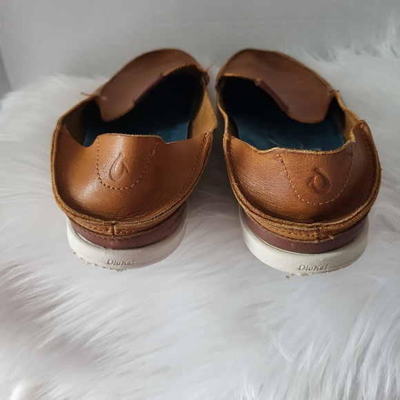 Olukai Men's Tan Leather Slip-Ons, Size 8.5 - Picture 3 of 7